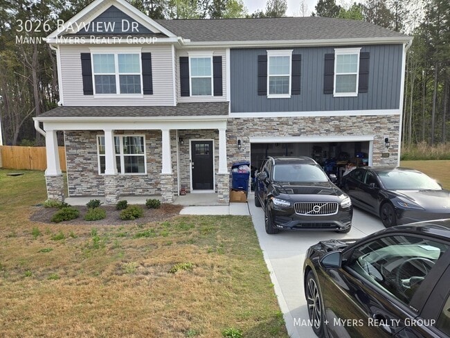 Building Photo - 3026 Bayview Dr