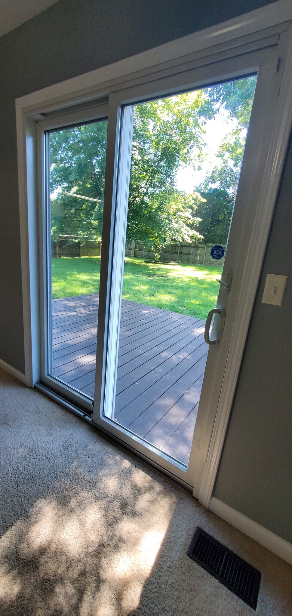 Building Photo - 313 Britanna Dr