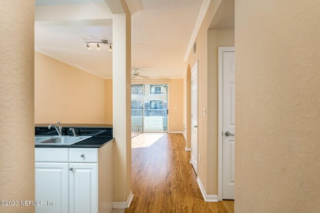Building Photo - 8539 Gate Pkwy W