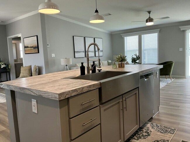 Building Photo - 3007 SW 108th St