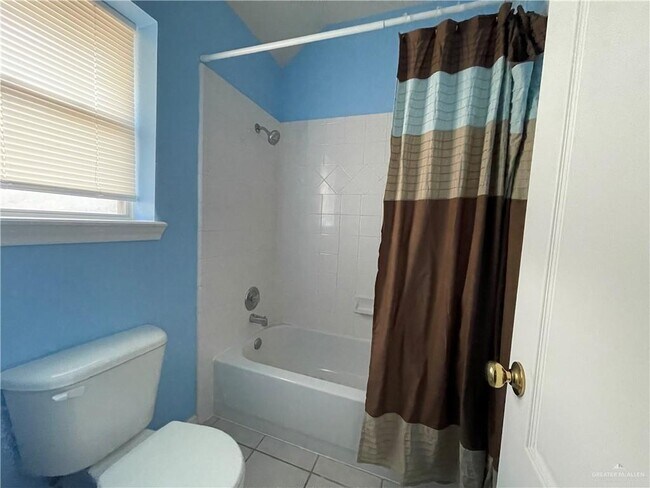 Building Photo - 22 Dove Ave