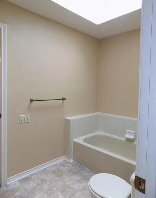 Building Photo - 513 Woodhollow Dr