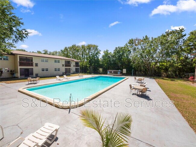 Building Photo - 141 Fernery Rd