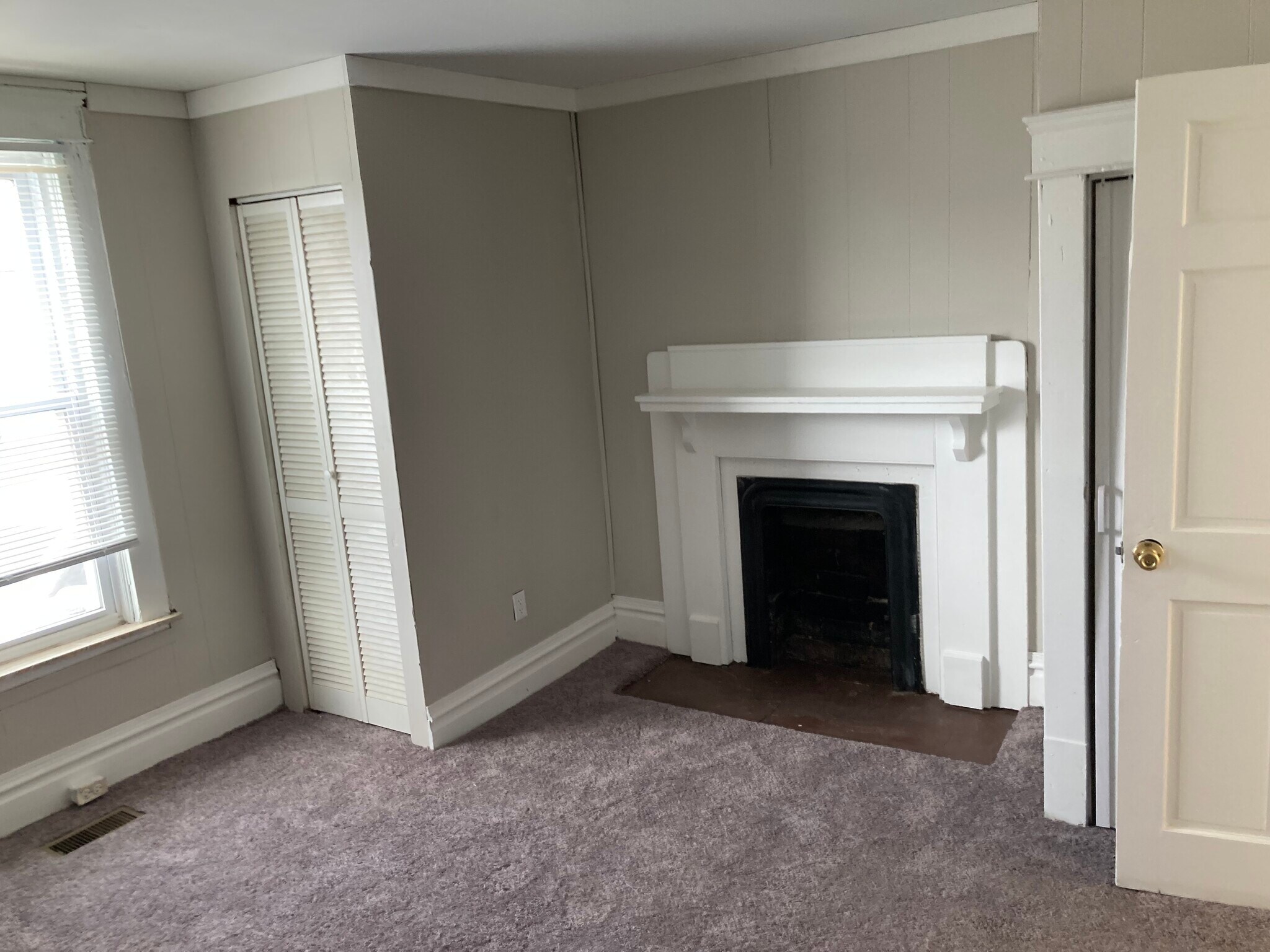 Building Photo - 4023 Fairlawn Ave