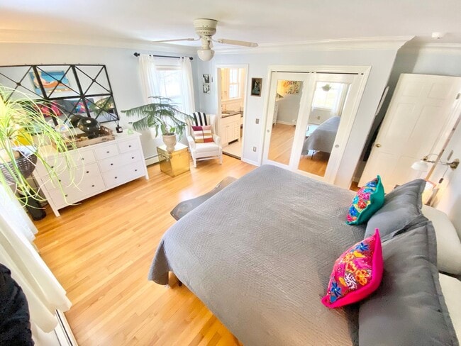 Building Photo - Charming 3-Bedroom 2-Bathroom Ranch in Laurel Hill Available 6/1