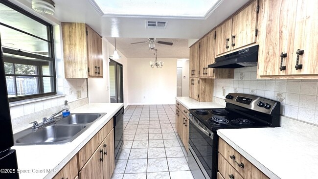 Building Photo - 3807 Jupiter Blvd SE