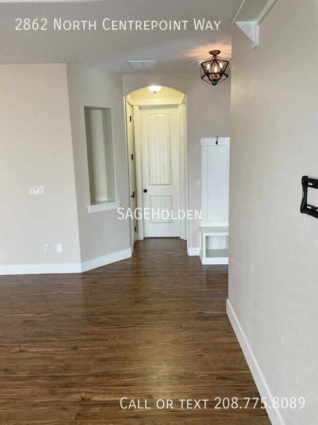Building Photo - 2862 N Centrepoint Way