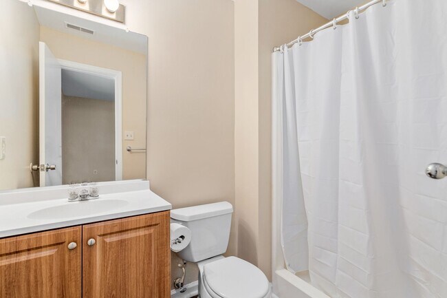 Building Photo - 4117 Rainbow Dr