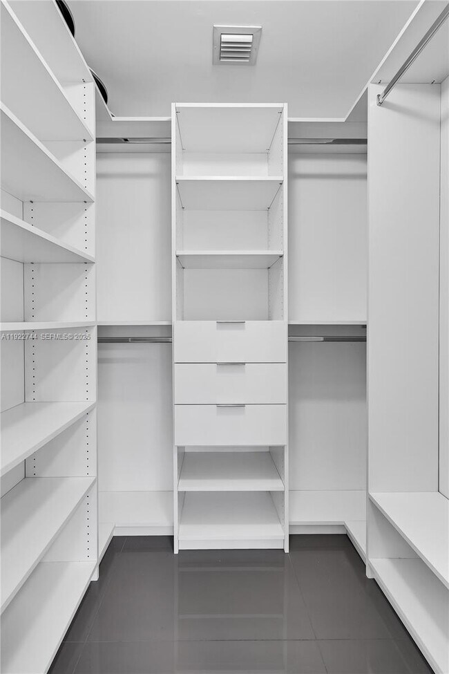 Building Photo - 488 NE 18th St