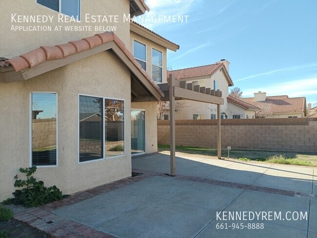 Building Photo - 1843 E Mesa Dr