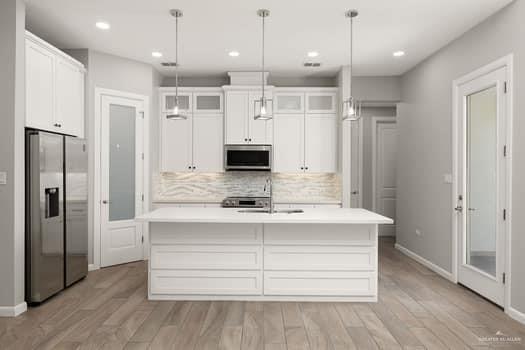 Building Photo - 20 Zinnia St