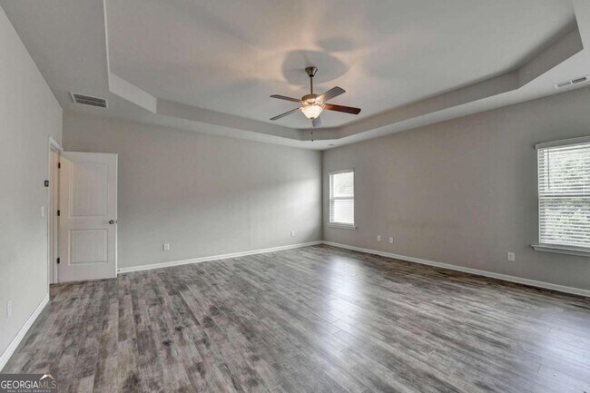 Building Photo - 648 Georgia Way