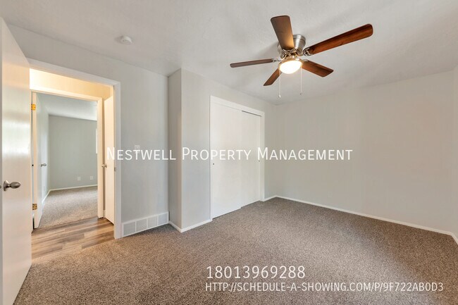 Building Photo - Updated Holladay MAIN floor duplex