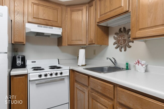 Building Photo - Highland Estates Resorts