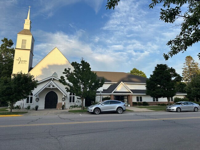 Building Photo - 104 State St