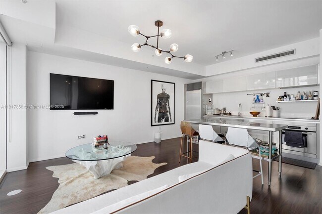 Building Photo - 1040 Biscayne Blvd