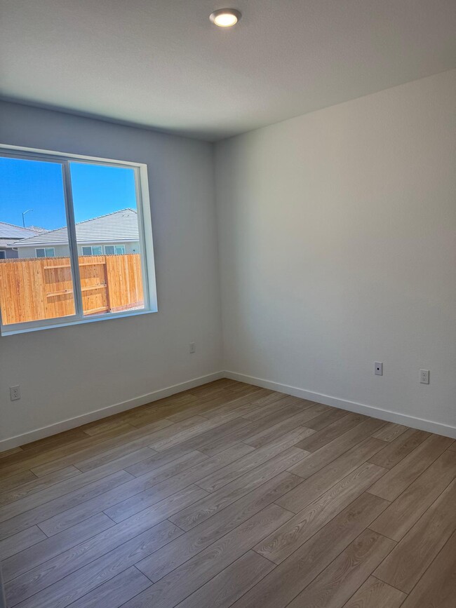 Building Photo - 1754 Halo Ave