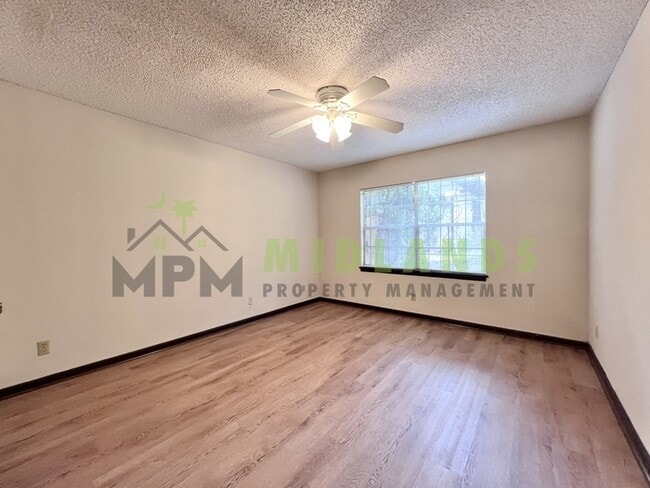 Building Photo - 2505 Blossom St