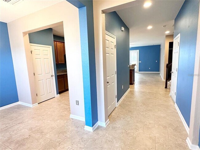 Building Photo - 567 Gunston Ct