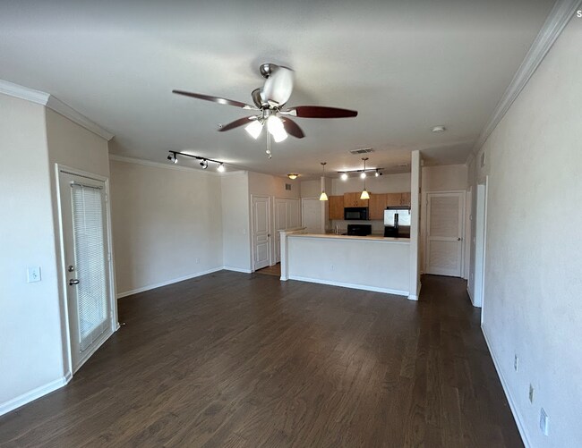 Building Photo - Gardens of Bridgehampton