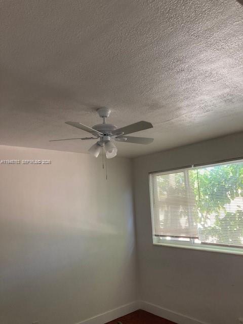 Building Photo - 7421 Carlyle Ave