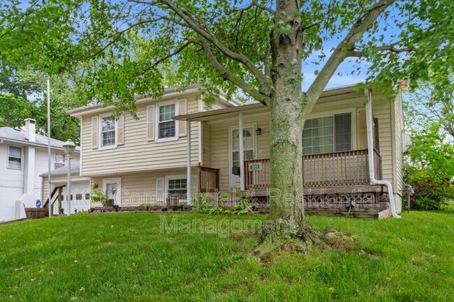 Building Photo - 7809 NE San Rafael Dr