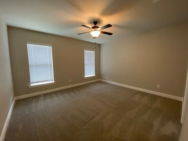 Building Photo - Willow Heights