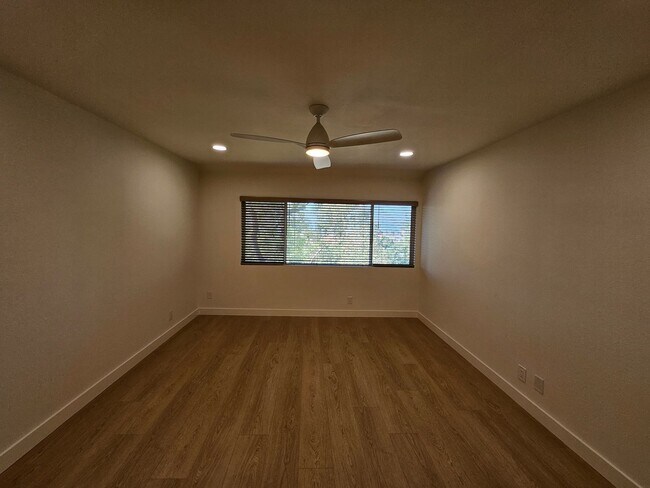Building Photo - Modern Comfort Meets Convenience — 4-Bedro...