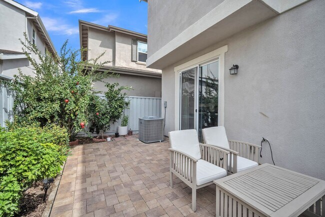 Building Photo - 2333 Aerostar Way