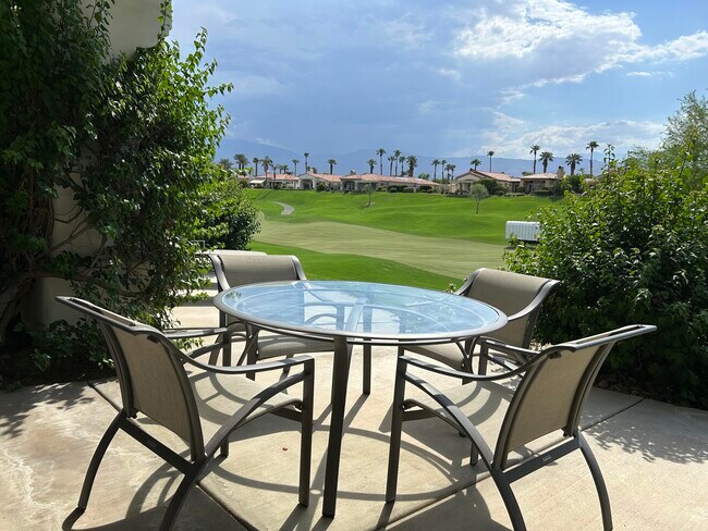 Building Photo - 379 Tomahawk Dr