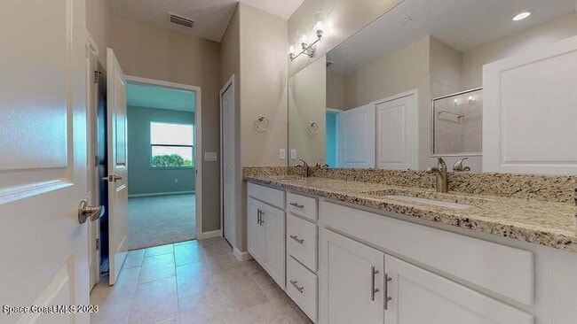 Building Photo - 3930 Playa Del Sol Dr
