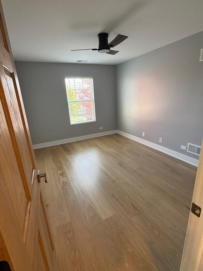 Building Photo - 2635 Loren Ln