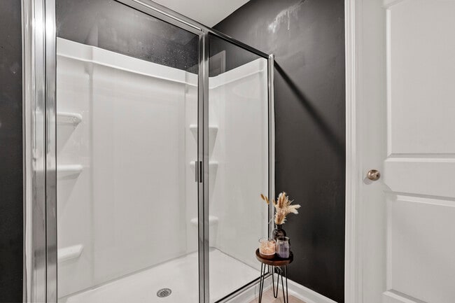 Building Photo - 68 Black Crk Dr