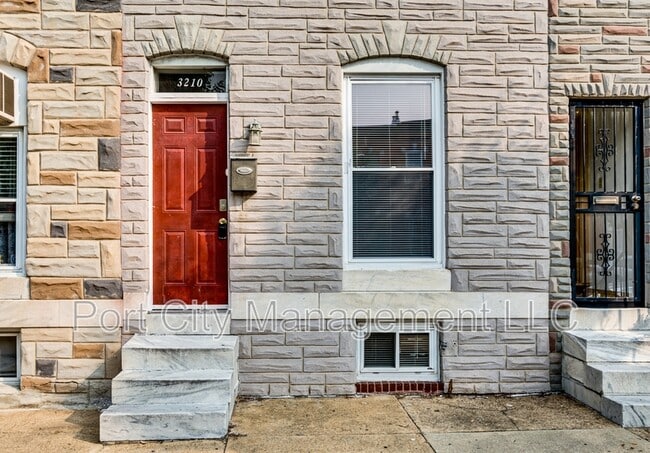 Building Photo - 3210 E Fairmount Ave