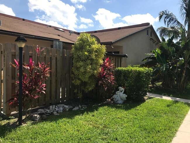 Primary Photo - 3603 Waterview Cir