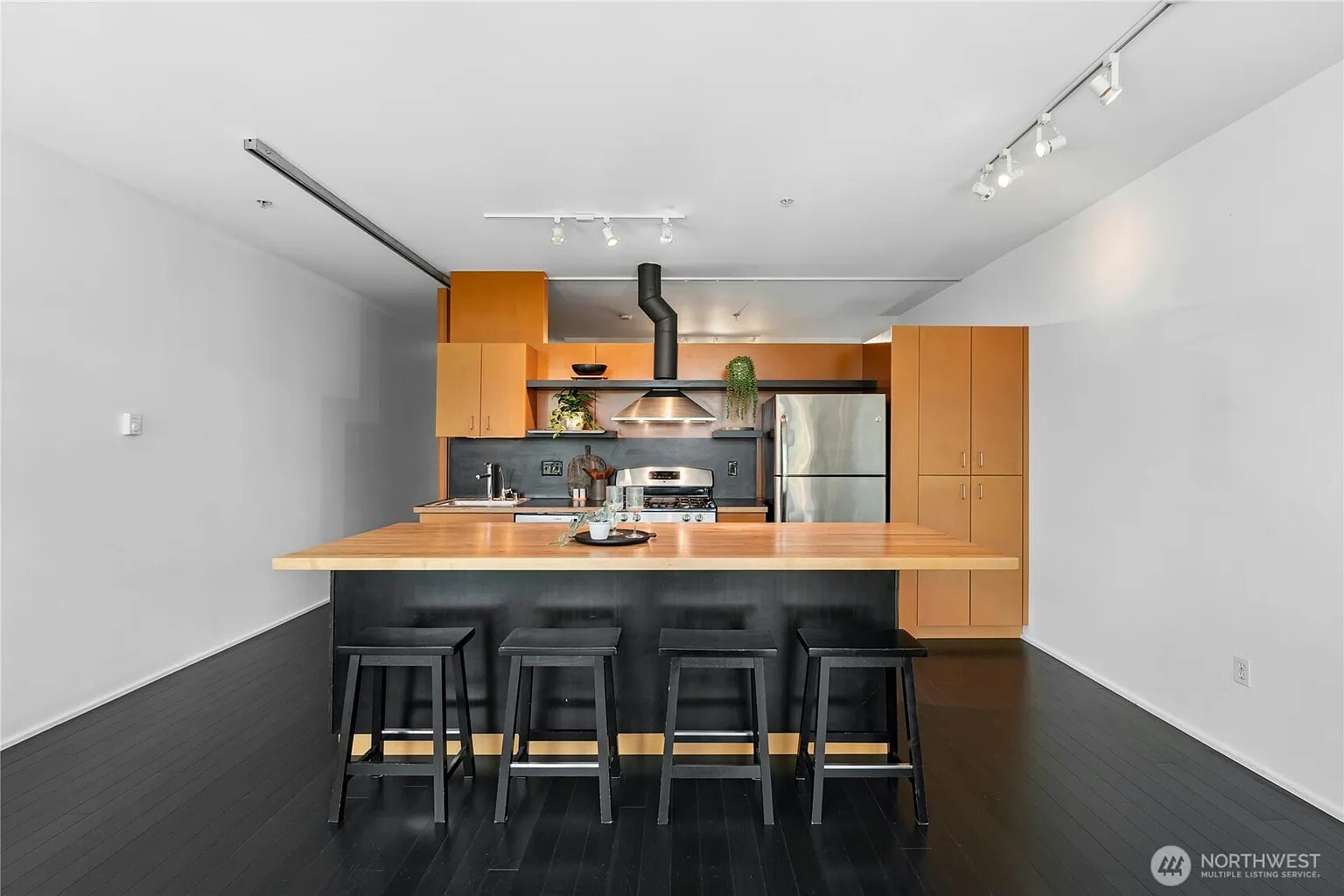 Building Photo - 1111 E Pike St