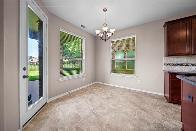 Building Photo - 4814 Peninsula Garden Way