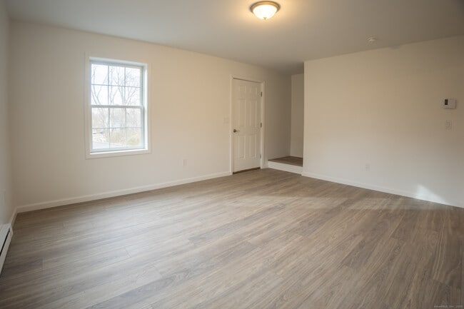 Building Photo - 154 Grove Ave