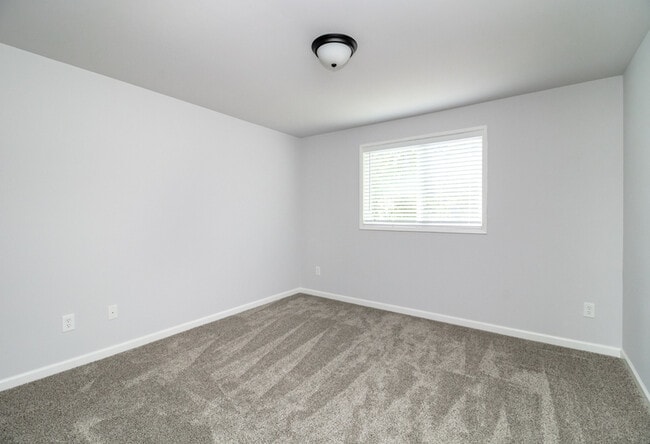 Building Photo - 5823 186th Ave Ct E