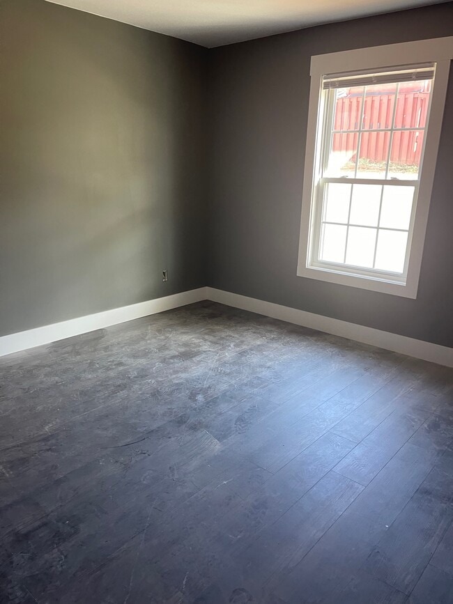 Building Photo - 305 Camptown Rd