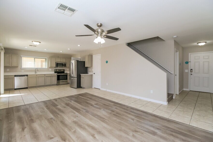 Building Photo - 3453 S Chaparral Rd