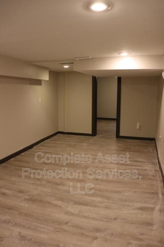 Building Photo - 223 N Calumet Ave