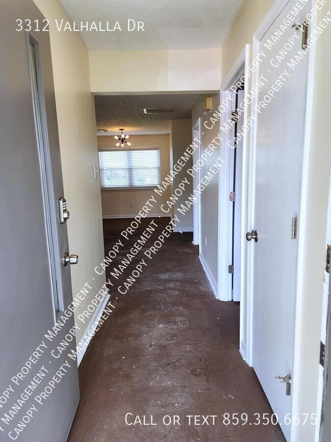 Building Photo - 3312 Valhalla Dr