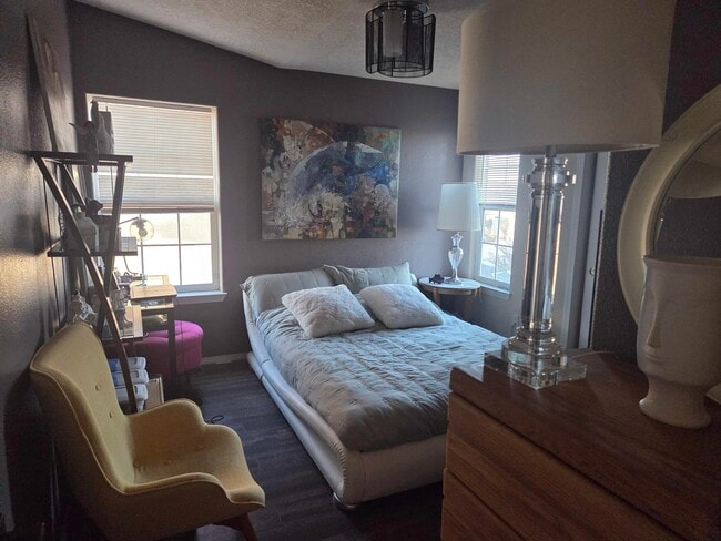 Building Photo - 939 Tambora St NW