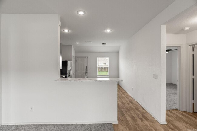 Building Photo - 10313 Brandi Kay Dr