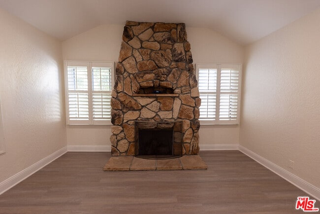 Building Photo - 4360 Kraft Ave