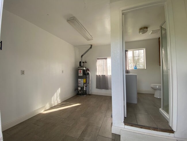 Building Photo - 5802 Arboga Rd