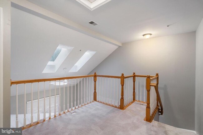 Building Photo - 6081 Madison Pointe Ct