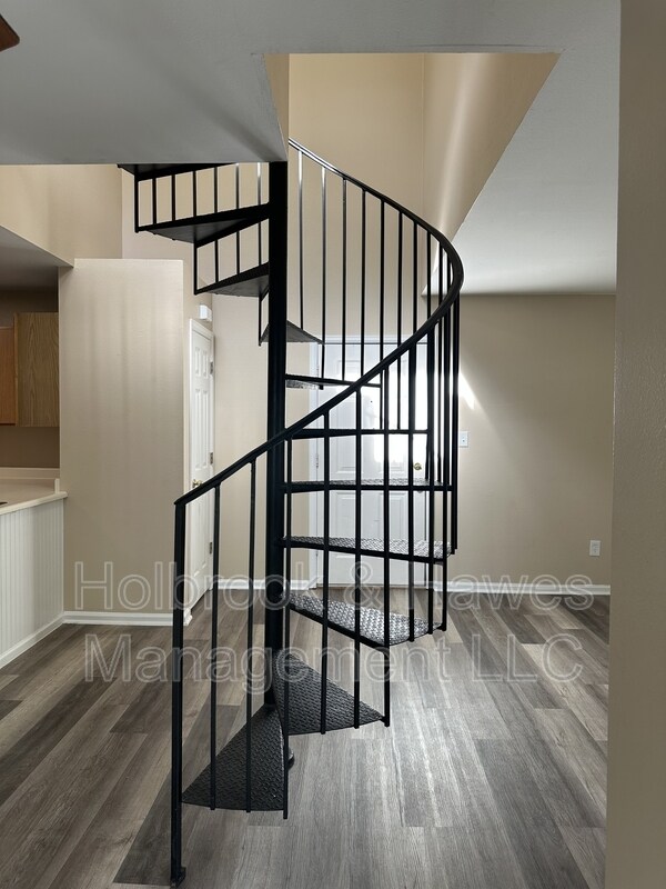 Building Photo - 4531 Boardwalk Dr
