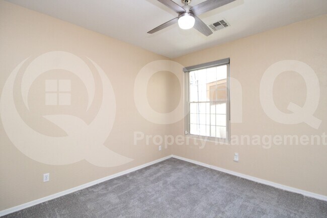 Building Photo - 2977 E Teakwood Pl